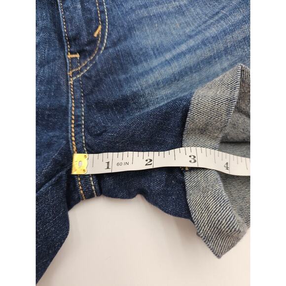 Levi Strauss Women's Size 5 Midi Cuffed Medium Wash Jean Shorts - Picture 7 of 8